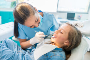 What Kind of Dentist is Best For Veneers
